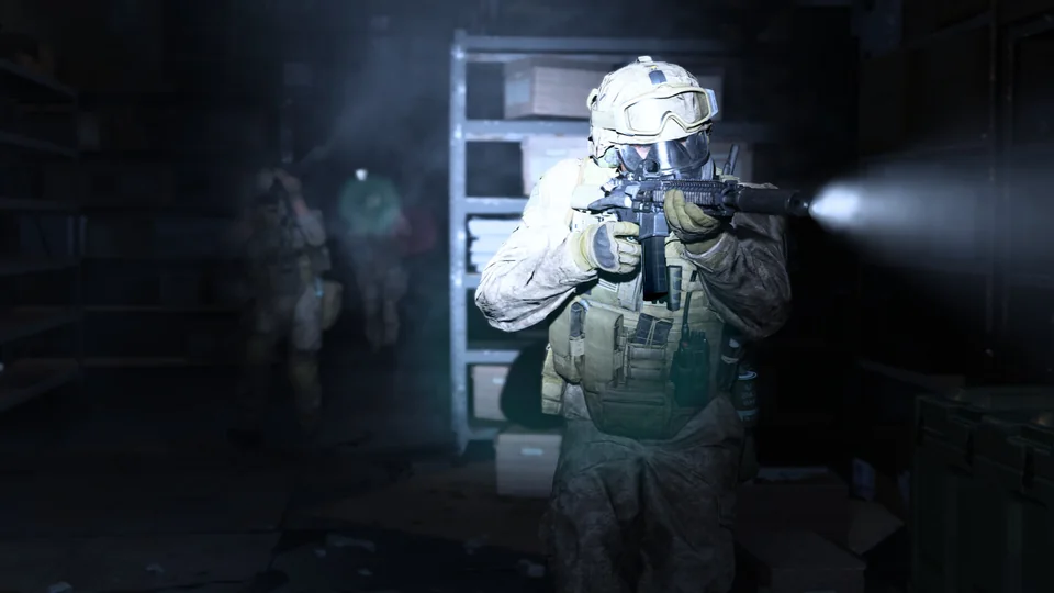 Call of Duty: Modern Warfare screenshot: realistic, first-person, no outlines, realistic lighting (character)