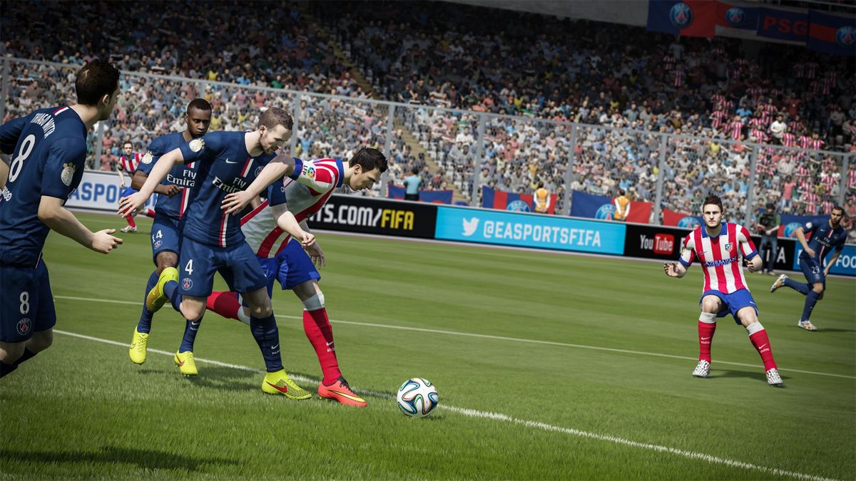 FIFA 15 screenshot: realistic, three-quarter, no outlines, realistic lighting (environment, character, combat)
