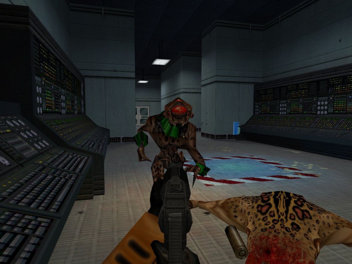 Half-Life screenshot: realistic, low-poly, first-person, no outlines, baked lighting (environment, character, combat)