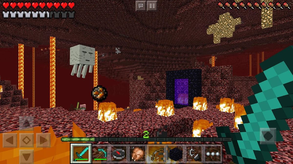 Minecraft: Pocket Edition screenshot: voxel, first-person, no outlines (environment, combat)