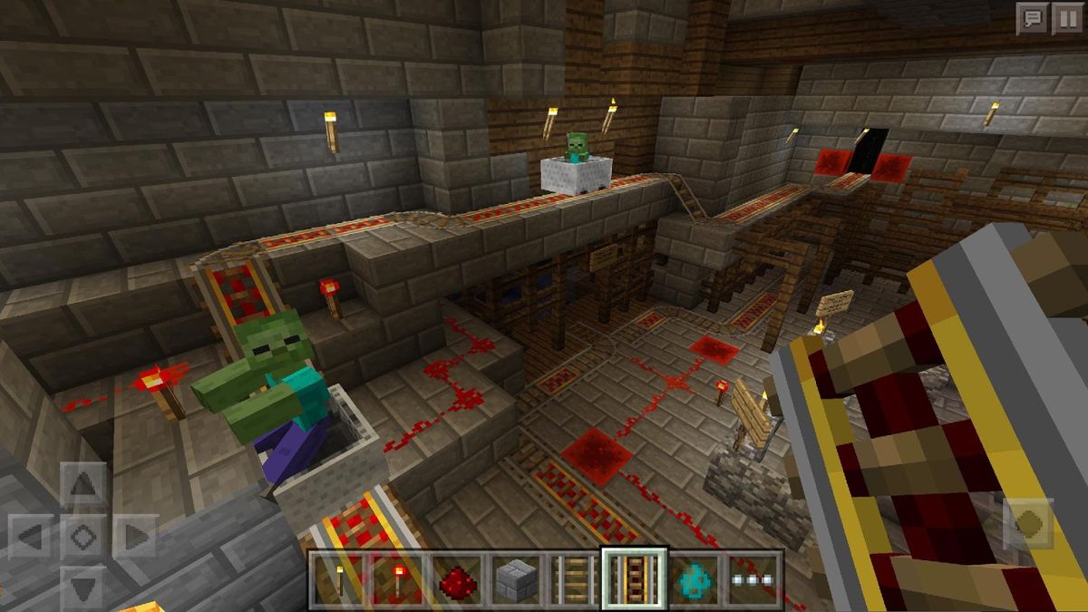 Minecraft: Pocket Edition screenshot: voxel, first-person, no outlines (environment)