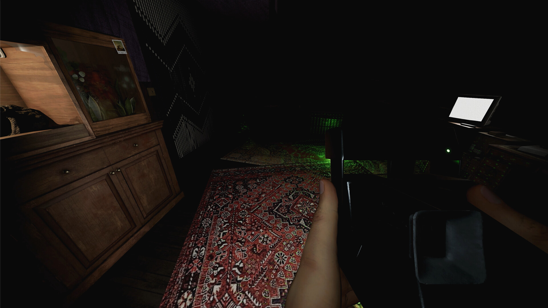 Phasmophobia screenshot: realistic, first-person, no outlines, realistic lighting (environment)