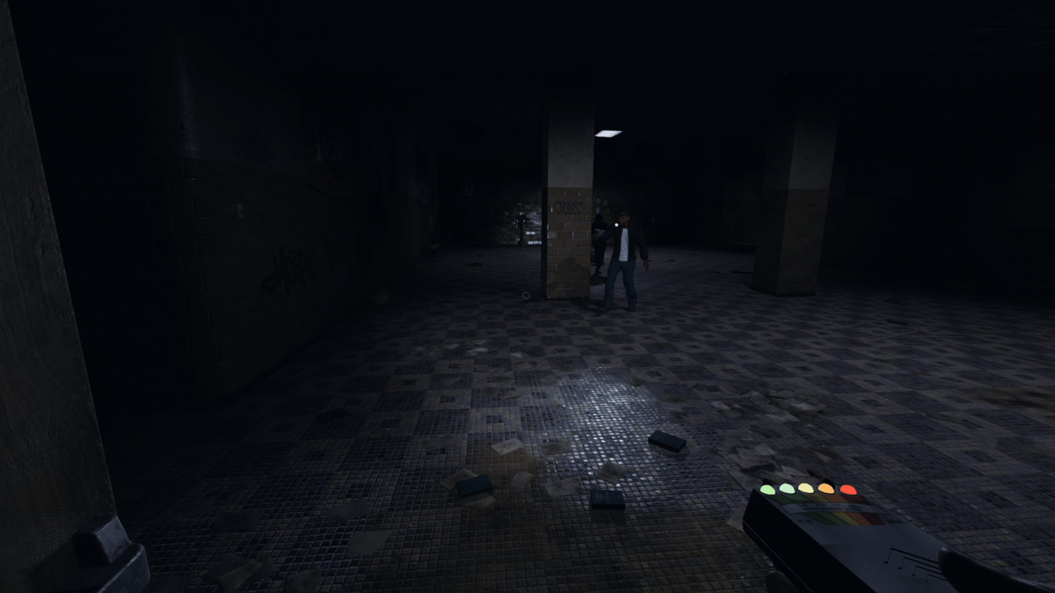 Phasmophobia screenshot: realistic, first-person, no outlines, realistic lighting (environment, character)