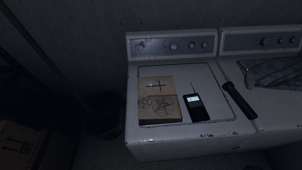 Phasmophobia screenshot: realistic, first-person, no outlines, realistic lighting (environment)