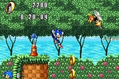 Sonic Advance screenshot: pixel art, side-scrolling, colored outlines, dithered shading (environment, character, combat)