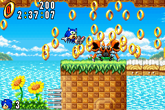 Sonic Advance screenshot: pixel art, side-scrolling, colored outlines, dithered shading (environment, character, combat)