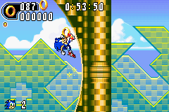 Sonic Advance 2 screenshot: pixel art, side-scrolling, colored outlines, dithered shading (environment, character, combat)