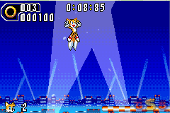 Sonic Advance 2 screenshot: pixel art, side-scrolling, colored outlines, dithered shading (environment, character)