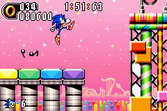 Sonic Advance 2 screenshot: pixel art, side-scrolling, colored outlines, dithered shading (environment, character)