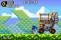 Sonic Advance 2 screenshot: pixel art, side-scrolling, colored outlines, dithered shading (environment, character, combat)