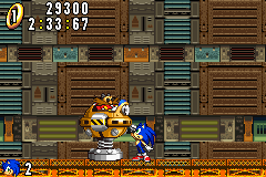 Sonic Advance screenshot: pixel art, side-scrolling, colored outlines, dithered shading (environment, character, combat)