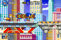 Sonic Advance 3 screenshot: pixel art, side-scrolling, black outlines, dithered shading (environment, character)