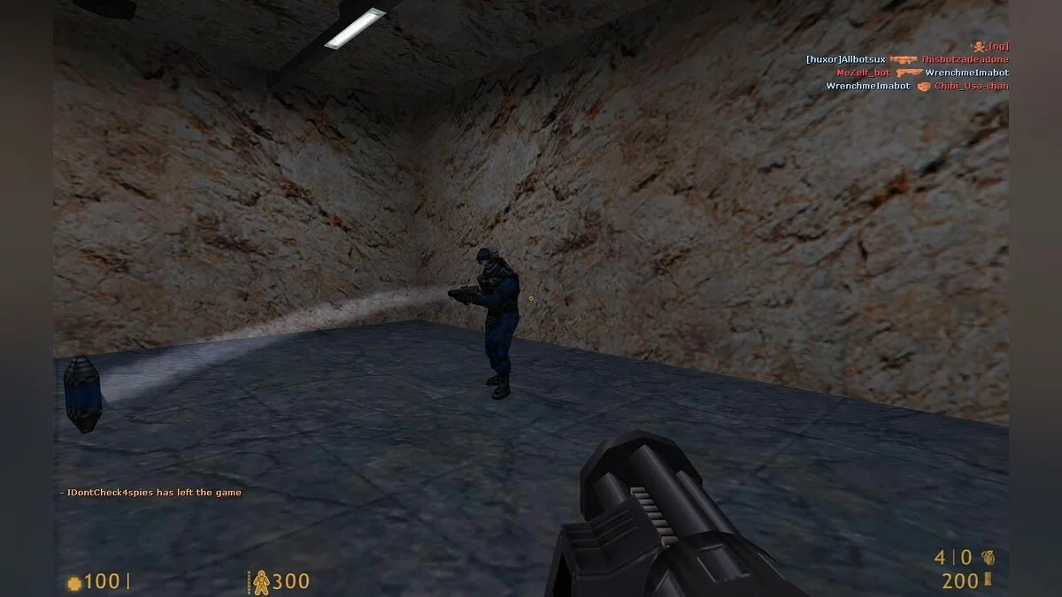 Team Fortress Classic screenshot: low-poly, first-person, no outlines, baked lighting (environment, character)